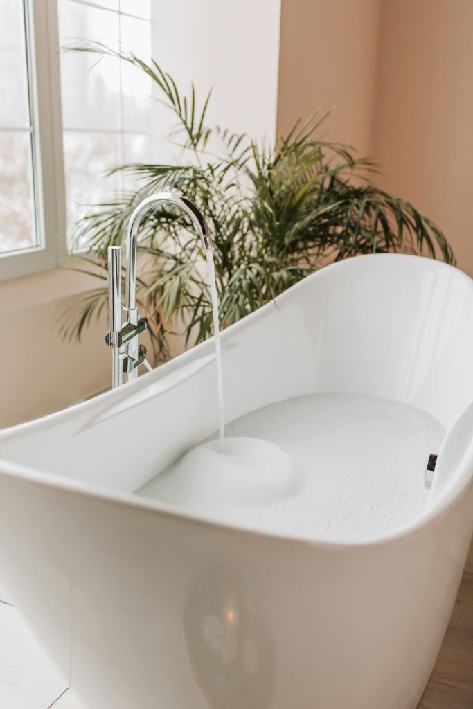 bathroom tub